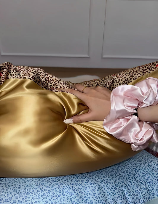 Single 22 Momme Gold Leopard Silk Pillowcase