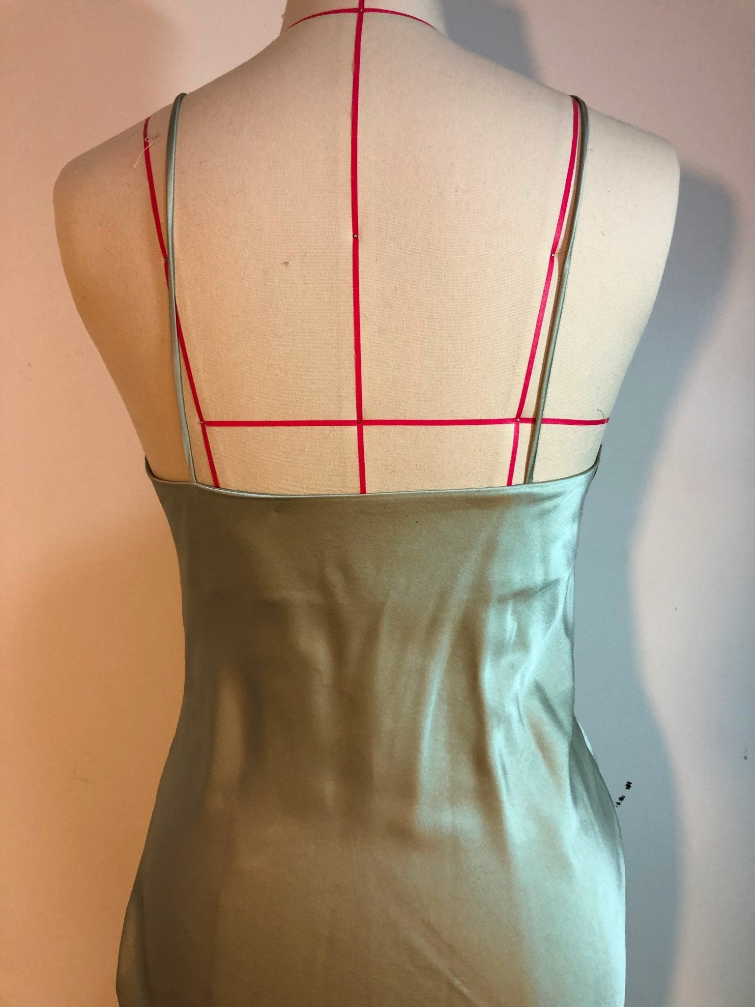 100% Mulberry Silk Audrey Midi Dress - Studio Alashanghai Silk